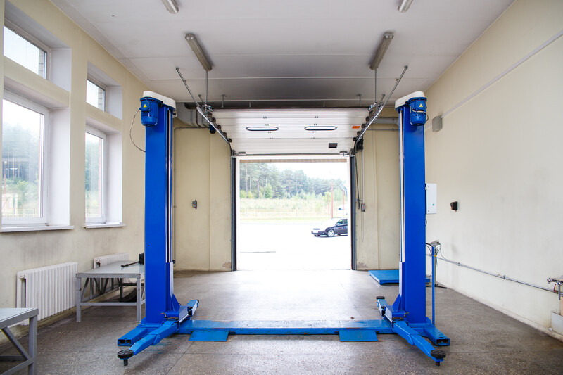 Vehicle Lift Inspection